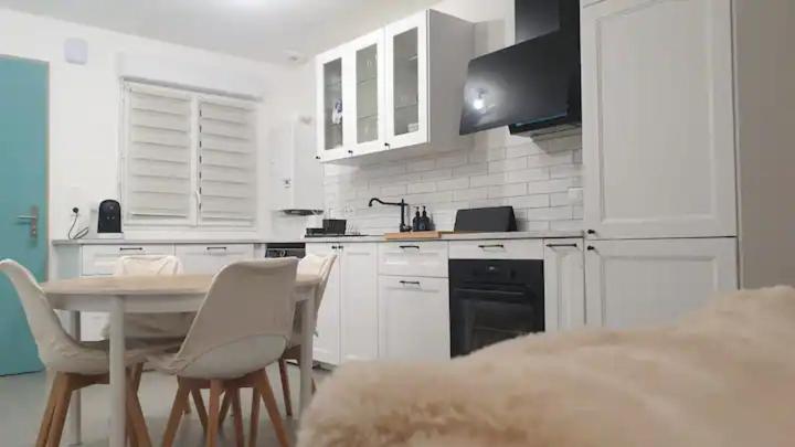 Chambre Calme Dans Une Maison Neuve Avec Jardin Billere Zewnętrze zdjęcie
